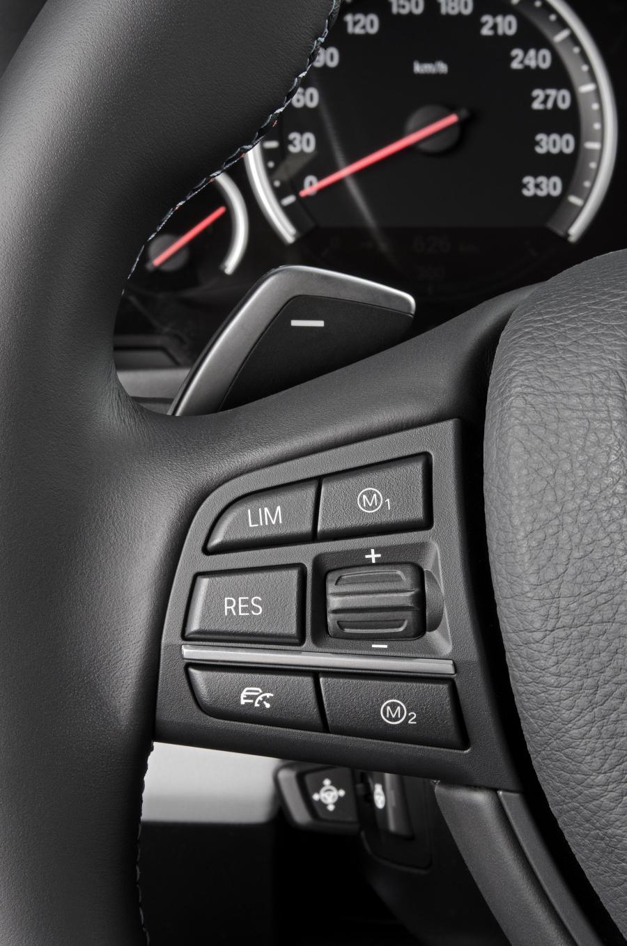  BMW M5 2011 года  (фото 38 из 344)